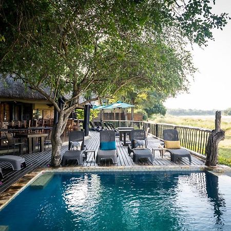Umkumbe Safari Lodge Riverside Skukuza Exteriér fotografie
