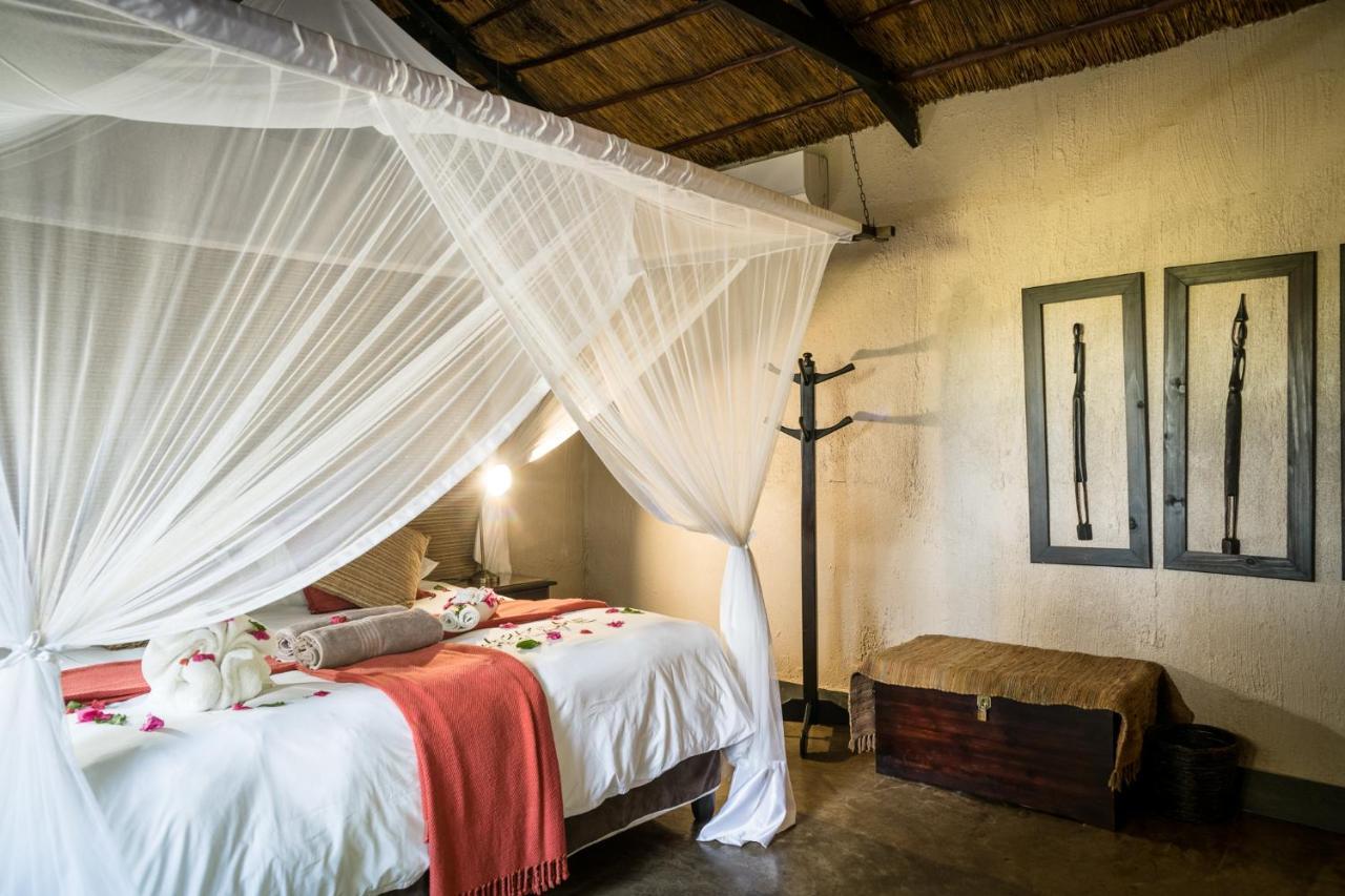 Umkumbe Safari Lodge Riverside Skukuza Exteriér fotografie